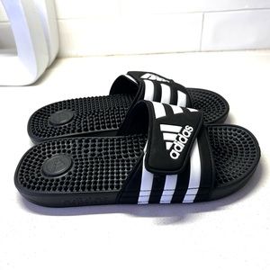 Adidas NWOT W’s Adissage slides, velcro straps and massaging footbed, black 7